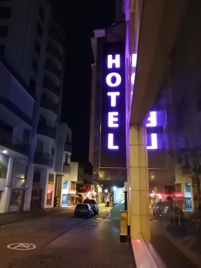 Hotel Golden Suite Pereira Bagian luar foto