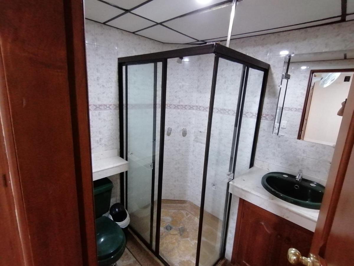 Hotel Golden Suite Pereira Bagian luar foto